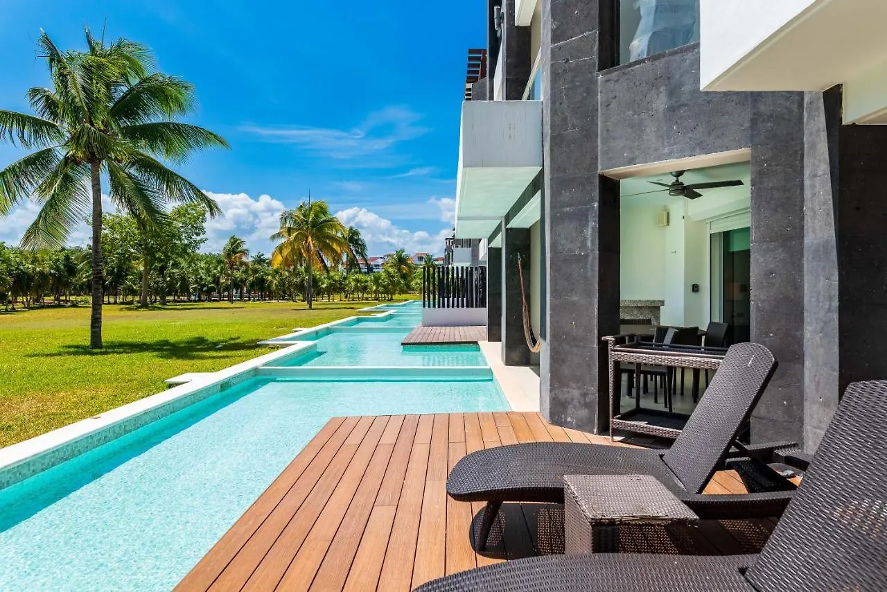 Mareazul Beach Front Condos At Playa Del Carmen 2*,