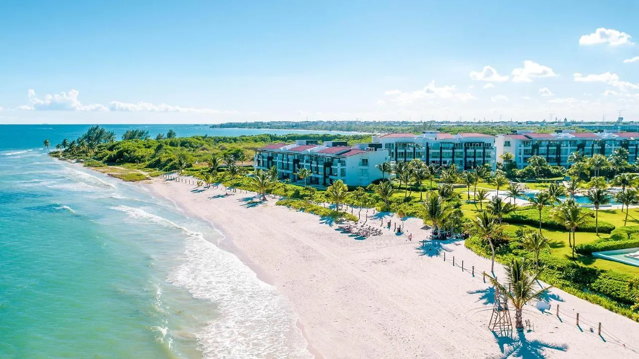 Mareazul Beach Front Condos At Плая-дель-Кармен 2*,