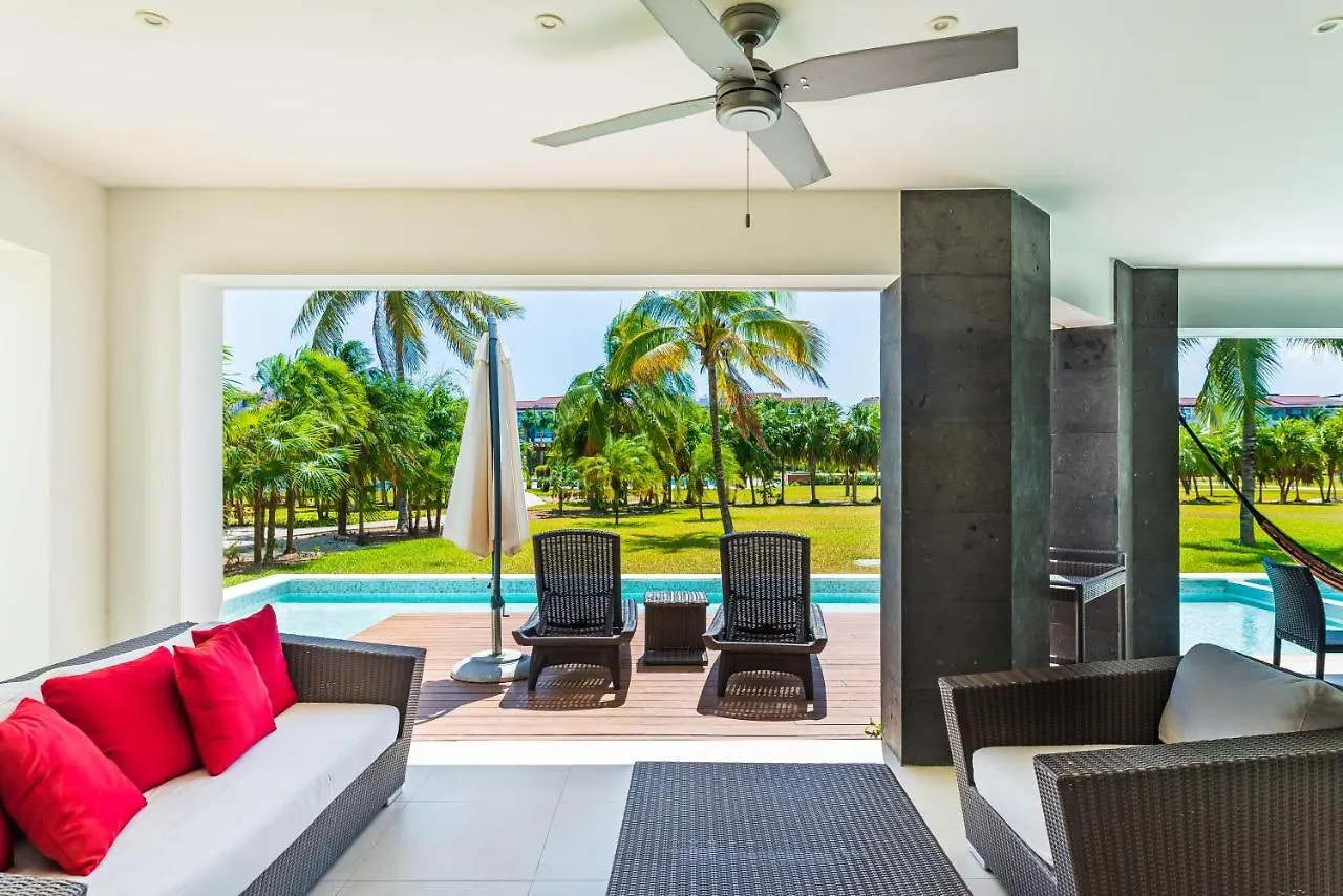 Mareazul Beach Front Condos At Плая-дель-Кармен